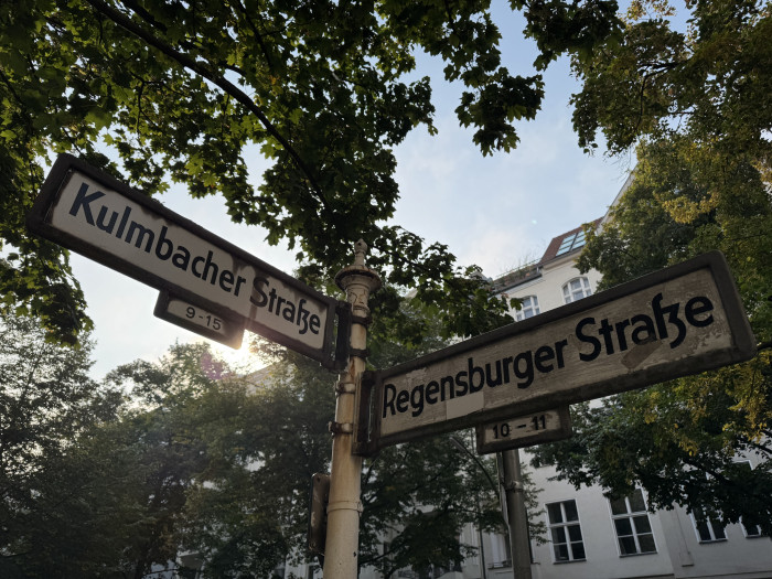 ... und der des iPhone 15 Pro unterscheidet sich kaum. (Bild: Tobias Költzsch/Golem.de)